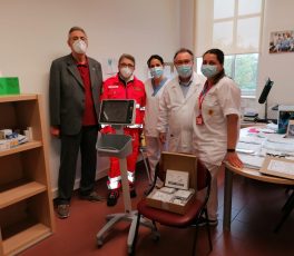 Croce Verde Reggio Emilia dona un nuovo strumento alla Pediatria del Santa Maria Nuova