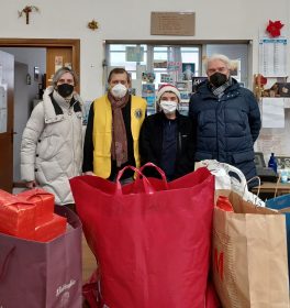 La Befana del Lions è tornata a far visita ai bambini della cooperativa Hésed