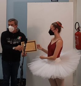 L’indirizzo coreutico del Liceo Matilde di Canossa sostiene il GRADE