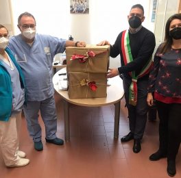Da Libr’Aria i libri al reparto di Pediatria del Santa Maria Nuova