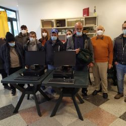 Credere per Vedere dona due computer al Centro Sociale Catomes Tot