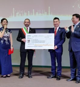 Dalla comunità cinese di Reggio 5000 euro per la futura casa della comunità di Ospizio