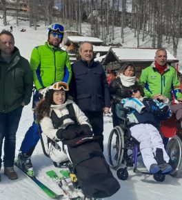 Sci e ciaspole per tutti: una giornata sulla neve al Cerreto con Gast onlus