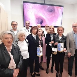 Donazione alla Pneumologia reggiana dei soci del Lions Club Reggio Emilia La Guglia-Matilde di Canossa