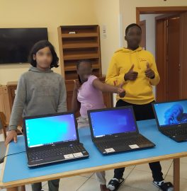 Credere per Vedere dona 4 computer alla Casa Famiglia della Caritá Betania di Albinea