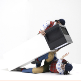 Tour tattile e audio-descrizione per lo spettacolo teatrale "Firmamento"
