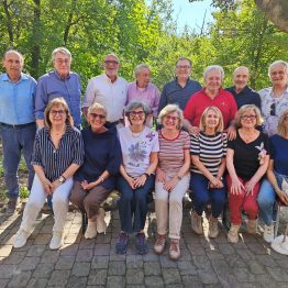 Donazione al Grade de La Banda dei Matti del Chierici dopo la mostra d’arte a Castellarano