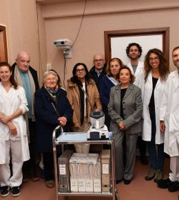 L’Associazione Malattie Genetiche Rare dona uno strumento per la diagnosi delle patologie oculari rare all’Ambulatorio di Genetica Oculare