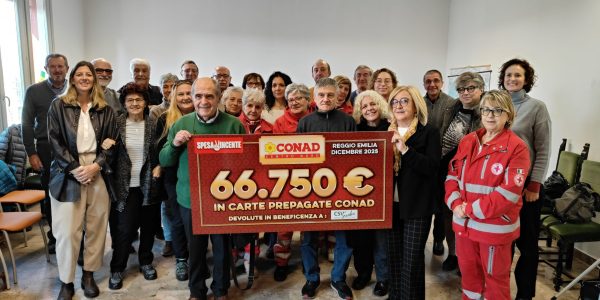 Conad Centro Nord devolve 66.750 euro alle associazioni di Reggio Emilia coinvolte in “Dona una Spesa” e agli Empori Solidali del territorio